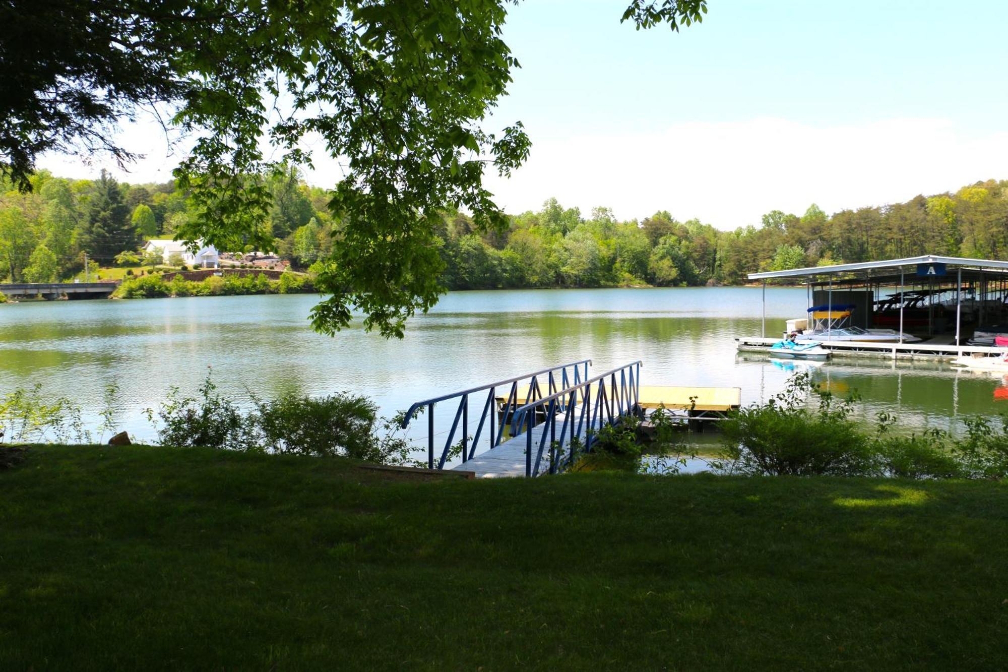 Boundary Waters Resort & Marina Хаяуасий Екстериор снимка