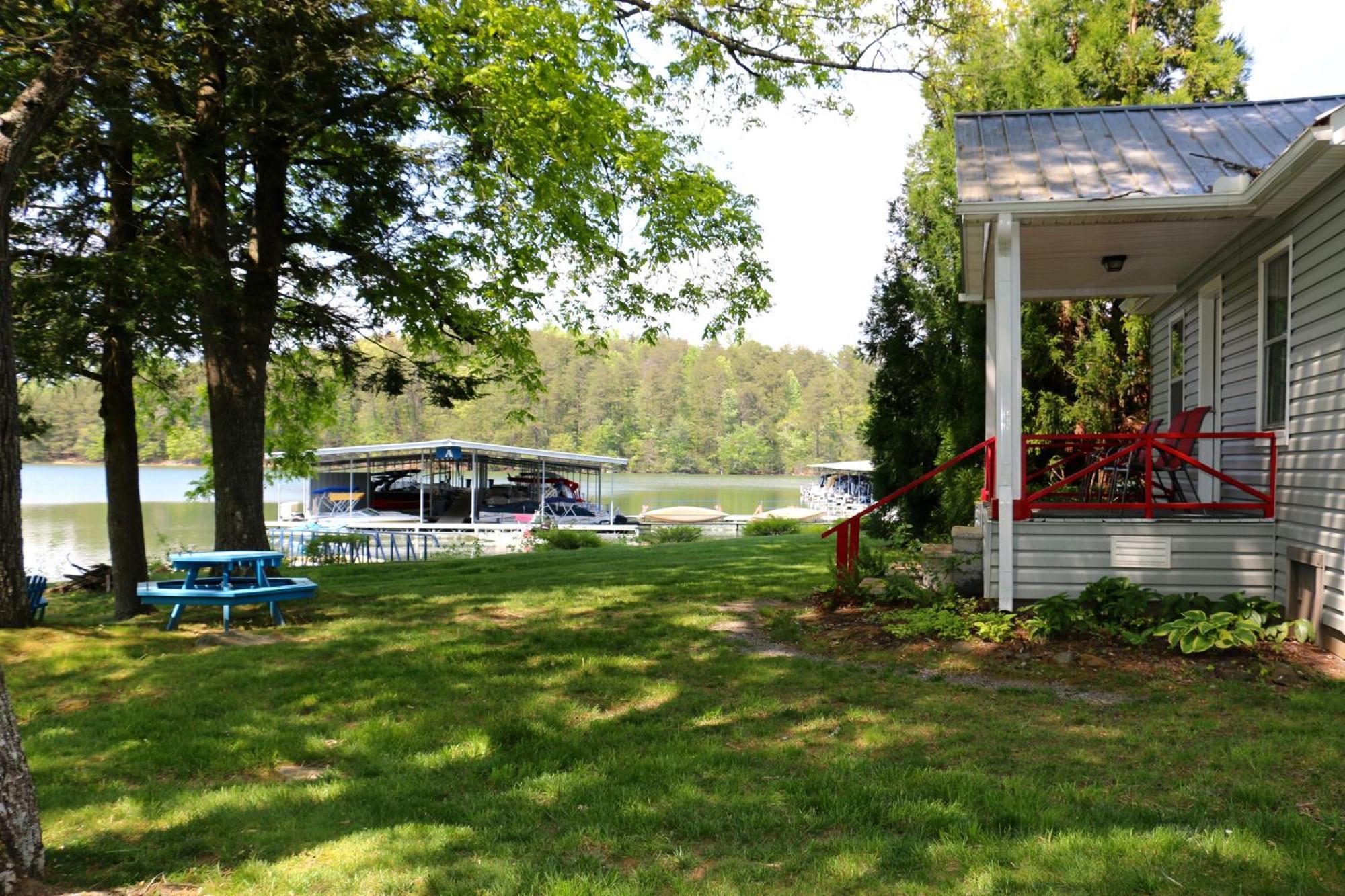 Boundary Waters Resort & Marina Хаяуасий Екстериор снимка