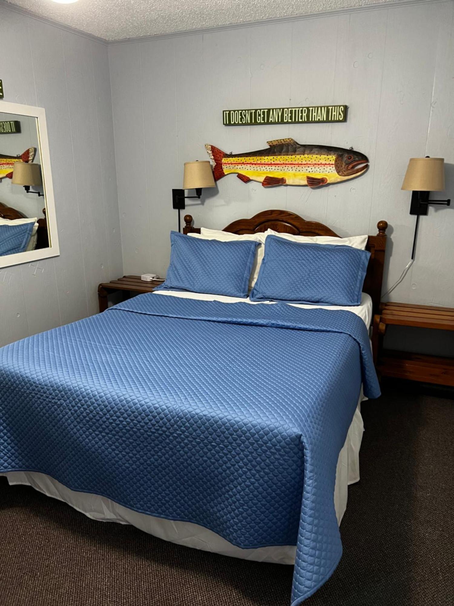 Boundary Waters Resort & Marina Хаяуасий Екстериор снимка